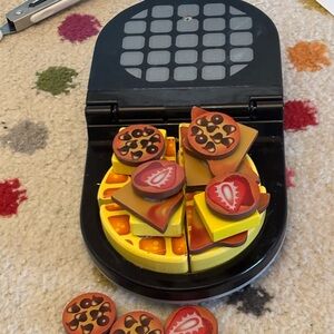 Melissa and Doug waffle maker